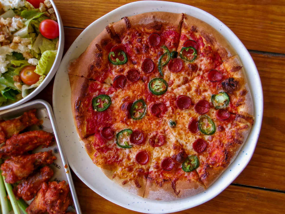 Mike's Giant New York Pizza