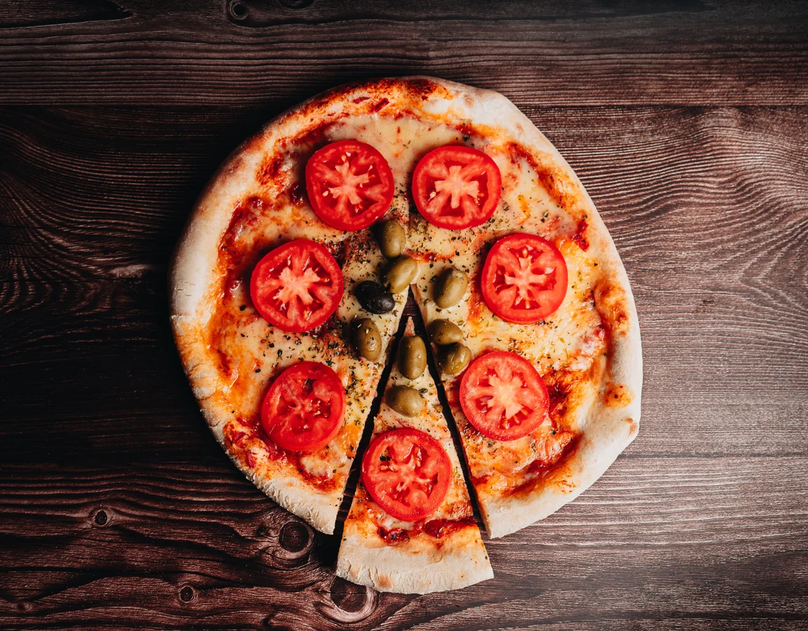 Pizzeria El Jefe Mexican Pizza Revolution!