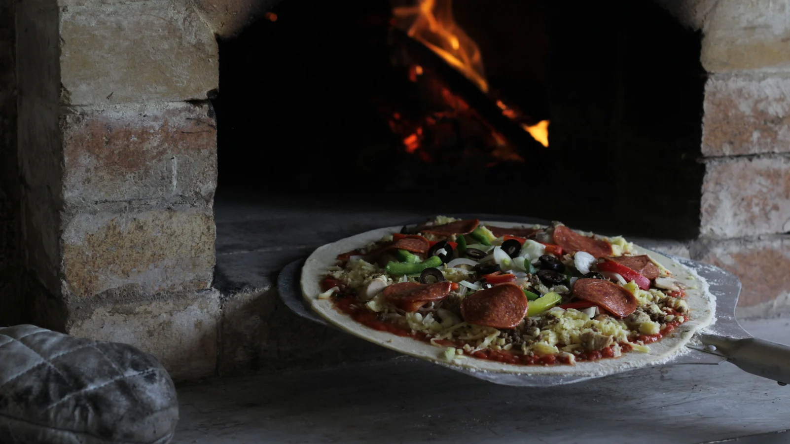 TNT Pizza